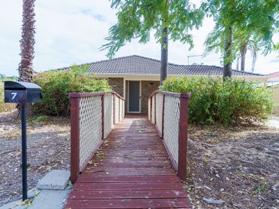 7 Lambourne Retreat, Mirrabooka