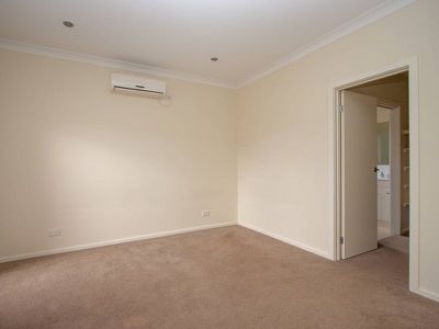 2 / 77 Cambridge Drive, Mansfield