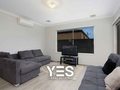 17 Canmore Street, Cranbourne East