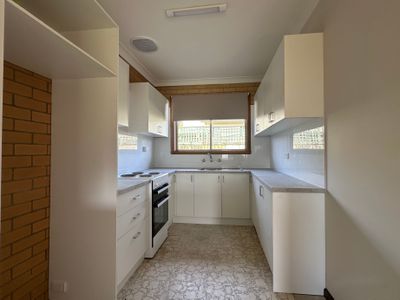 4 / 18A Schubert Crescent, Wodonga
