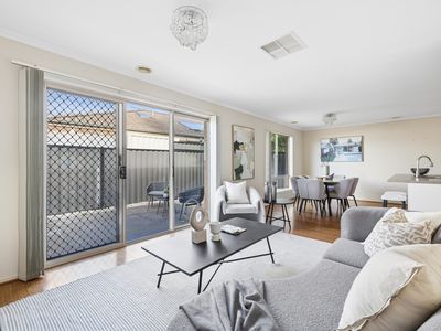 43 Billabong Crescent, Tarneit