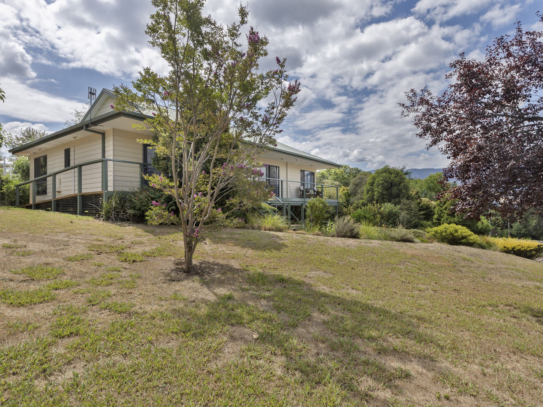 6 Charles Street, Tawonga