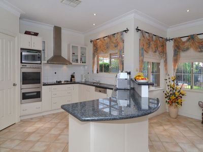 11 Hastie Court, Somerville