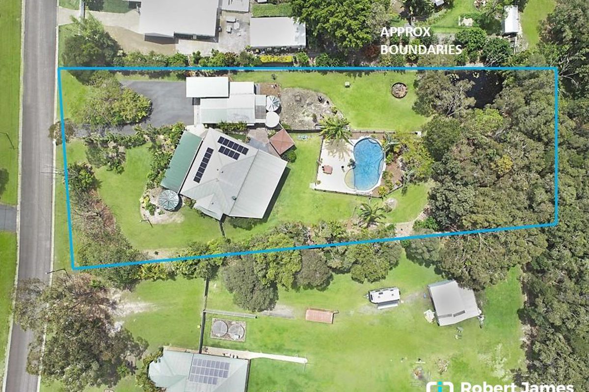 72 Silverwood Drive, Cooroibah
