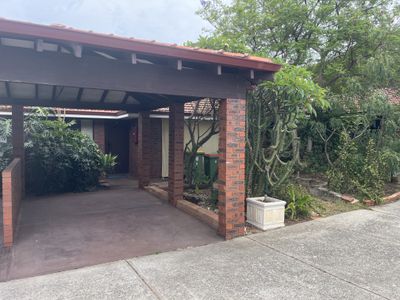 31b Birdwood Circus, Bicton