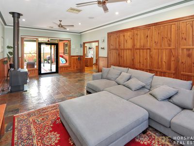 12 Farrar Avenue, Horsham