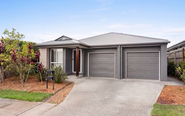 1 & 2 / 5 Hamersley Street, Pimpama