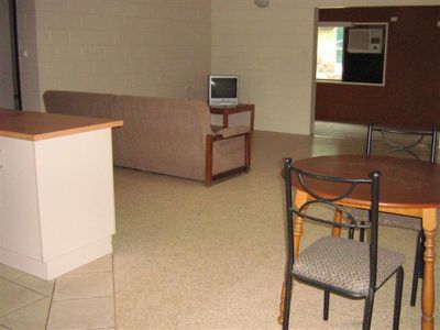 16 Adelaide, Cooktown