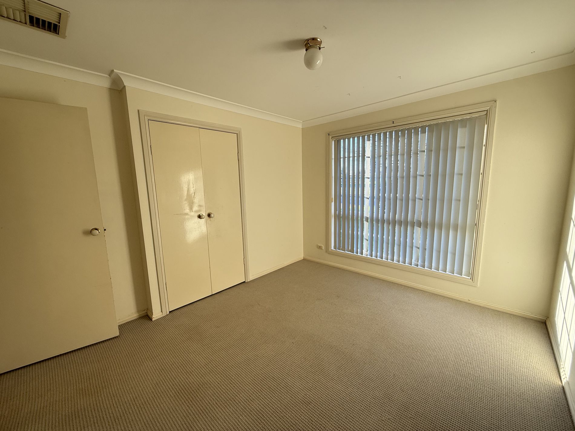 4 Evanside Parade, Griffith