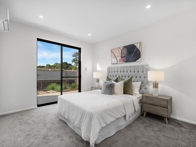 3 / 8 Aurora Close, Mawson