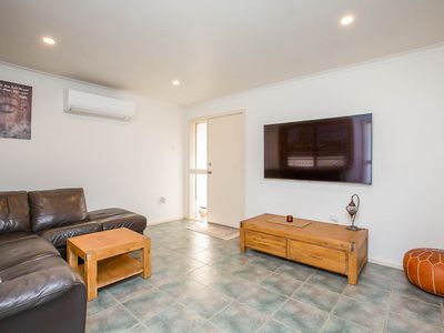 1 / 4 Haines Road, South Hedland