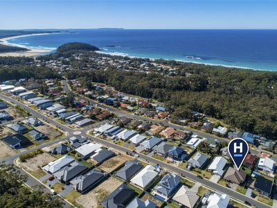 34 & 34A Gemini Way, Narrawallee