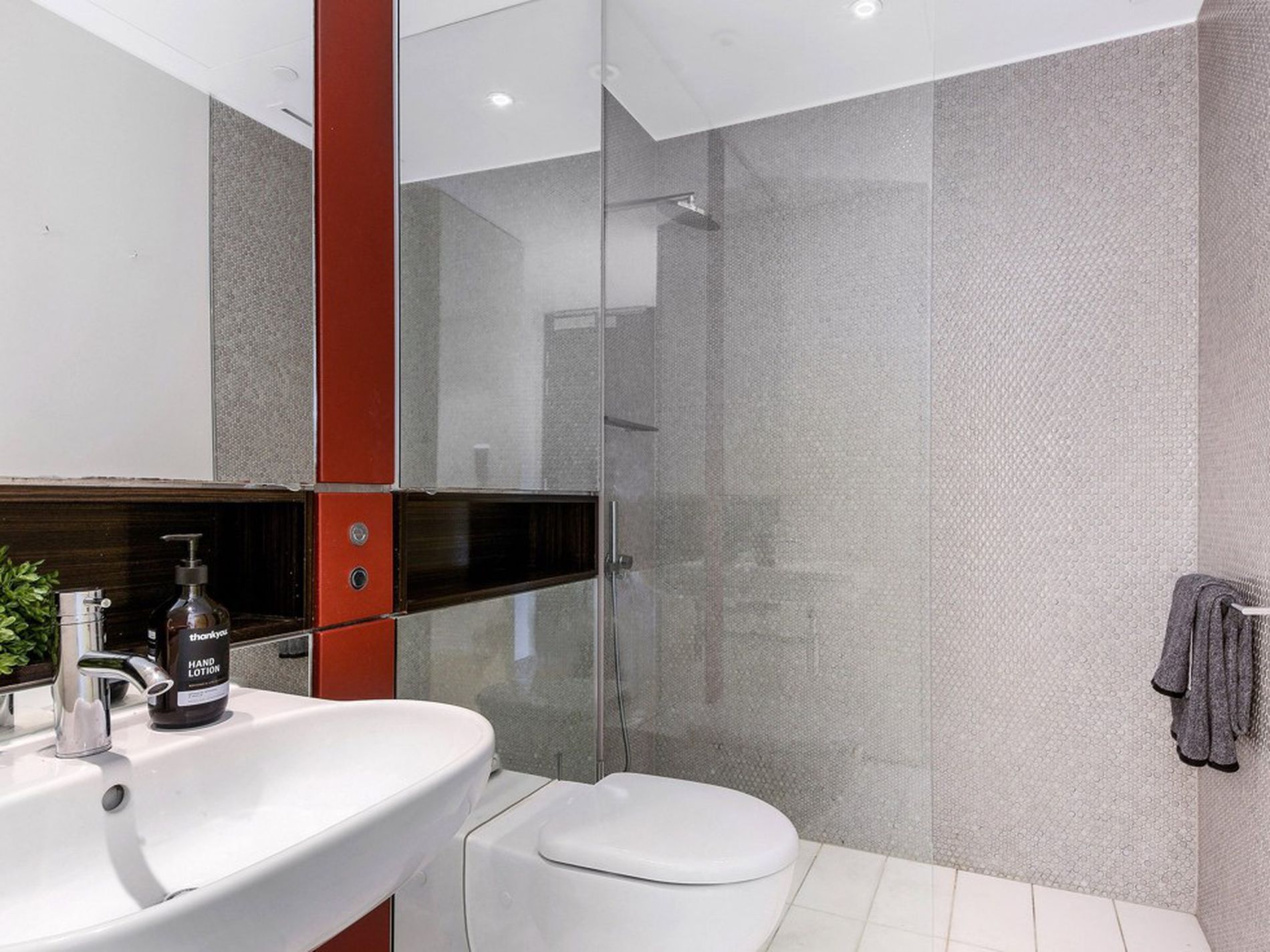 2 Chippendale  Way, Chippendale