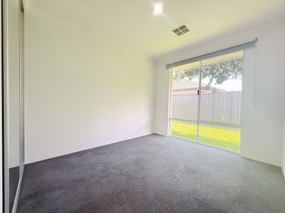 8 Rockvale Crescent, Harrisdale