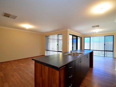 8 Browder Dr, Seville Grove
