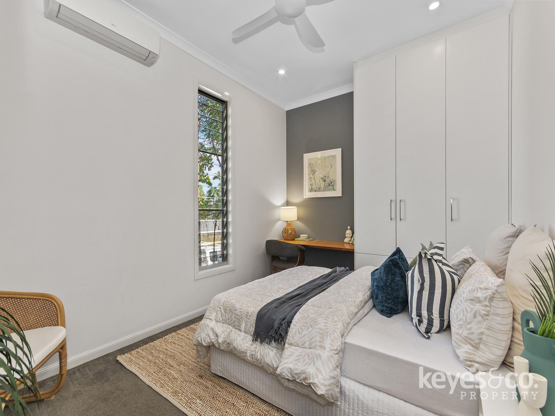 28 Townsend Street, Mysterton