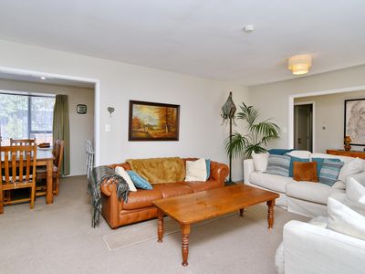 7 Heriott Close, Burwood