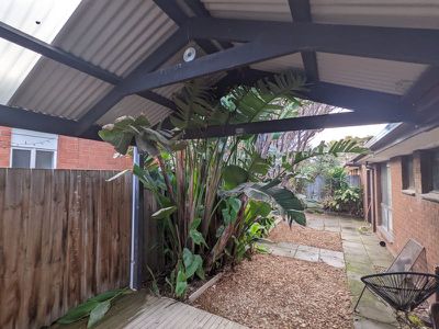 2 / 19 Pine Avenue, North Shore