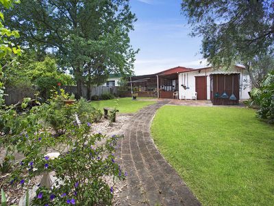 28 Parkes Street, Oak Flats