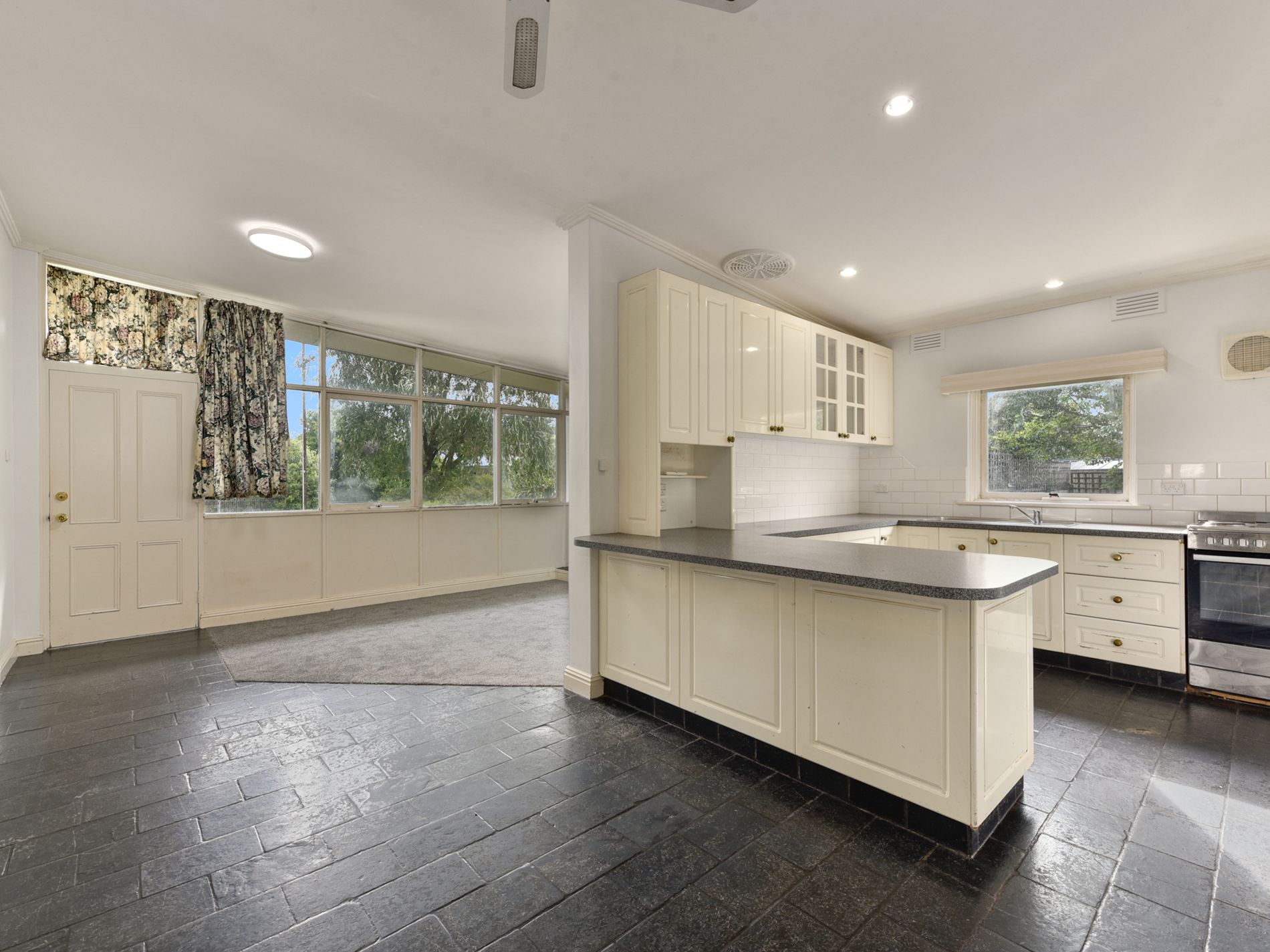 1 Degaris Street, Millicent