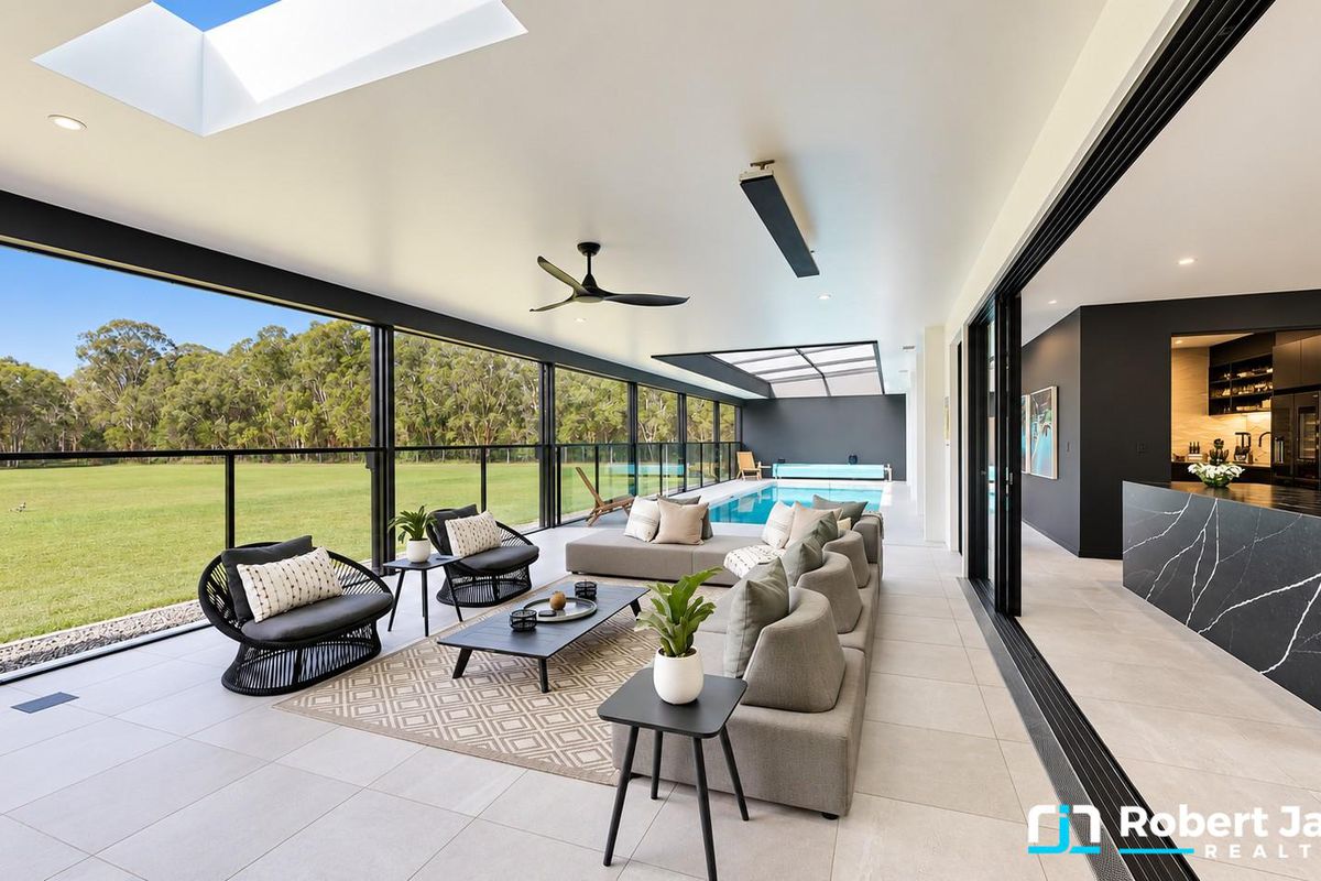24 Amaroo Place, Cooroibah