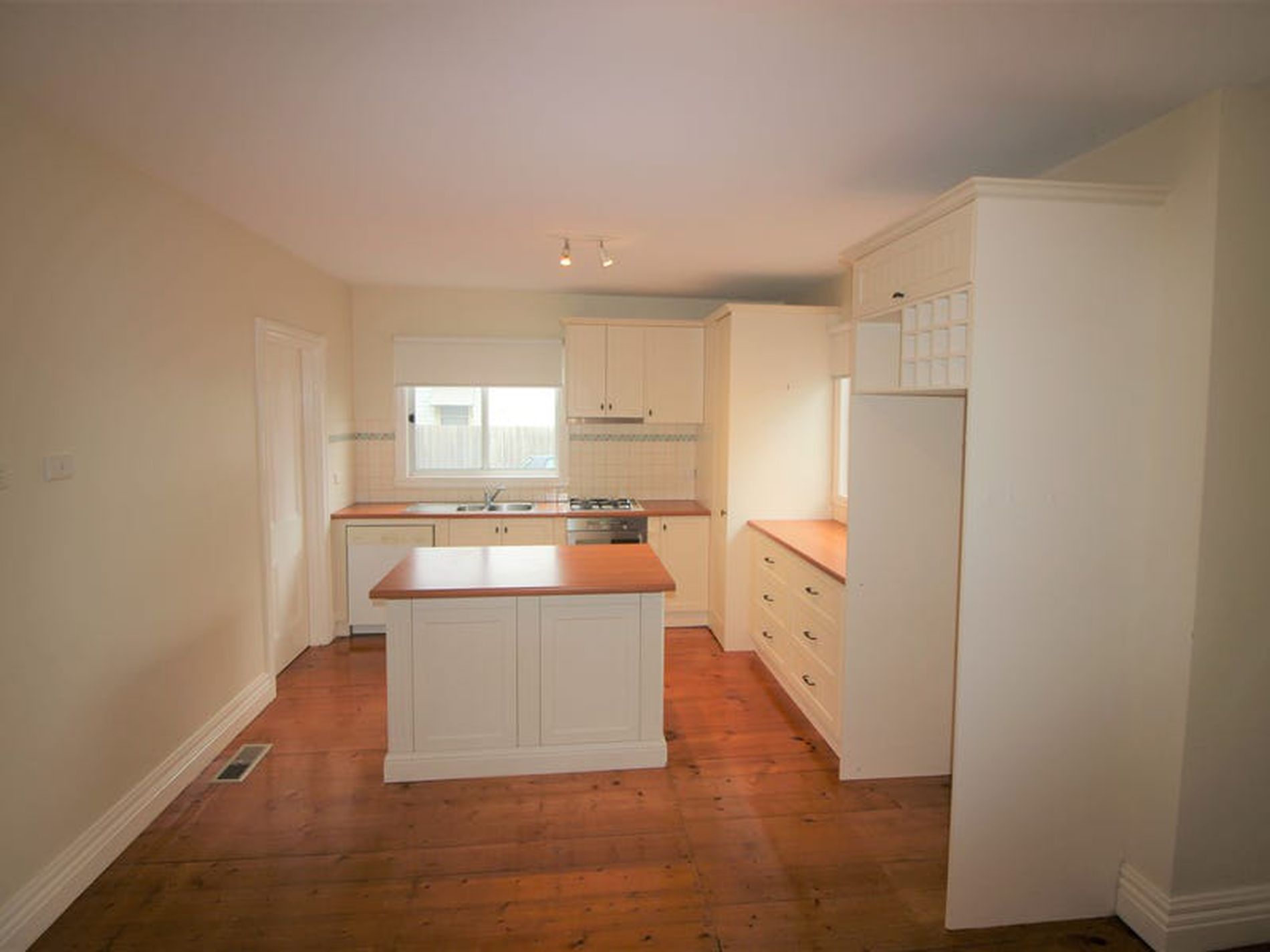 26 Walker Street, Rippleside