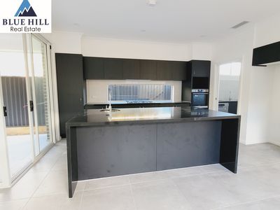 7 Wedgetail Avenue, Austral