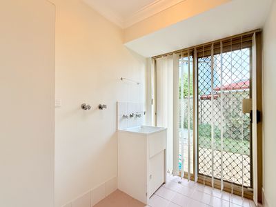 4 / 5-7 Helm Street, Mount Pleasant