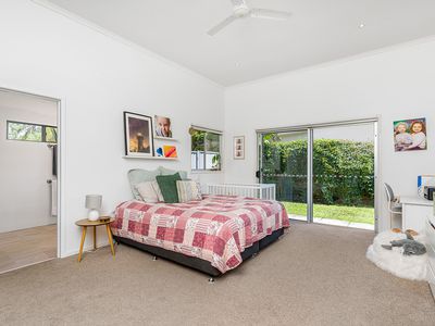 1 / 3 Boondoon Crescent, Ocean Shores