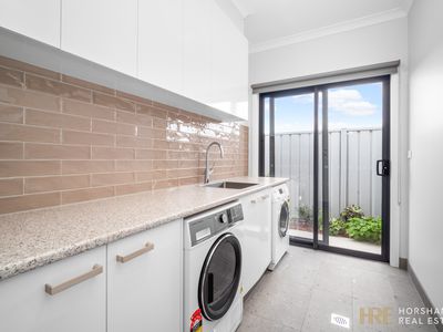 43 Waterlink Esplanade, Horsham