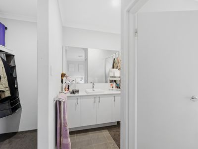 46 Haywire Avenue, Whitby