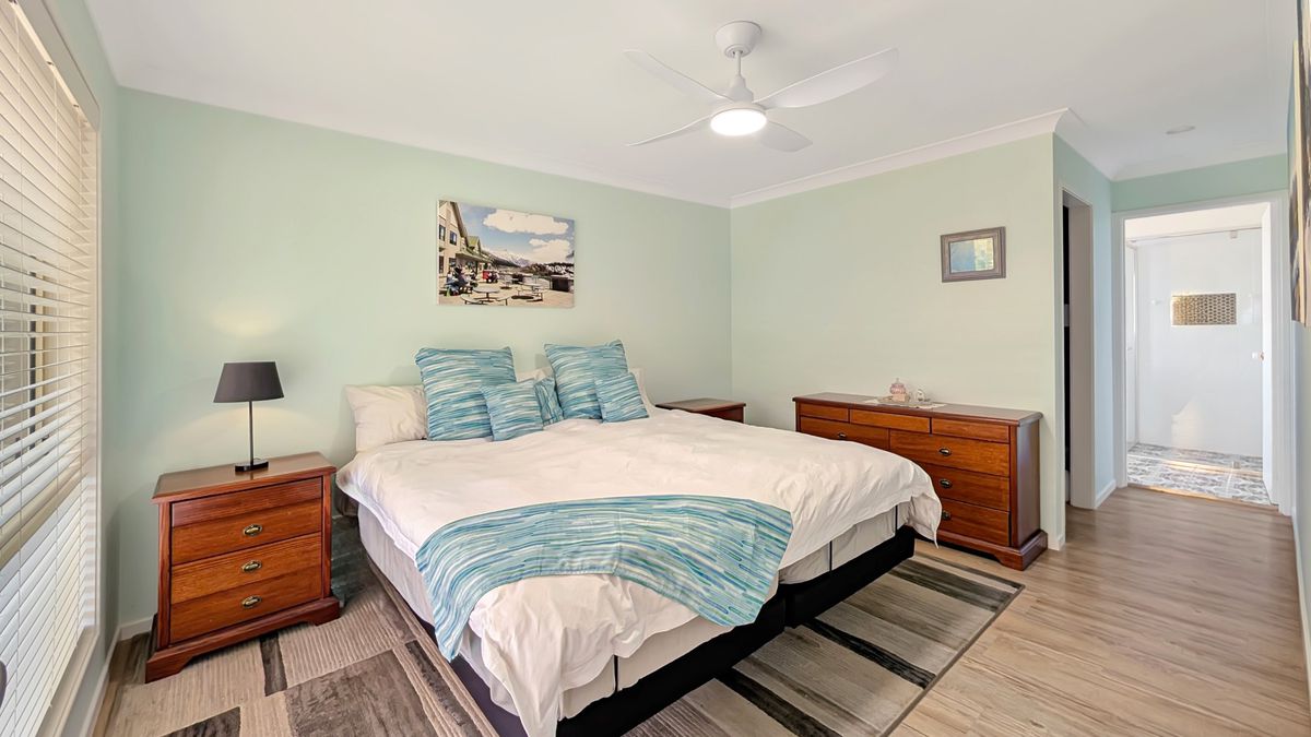 5 Tarourga Place, Dalmeny