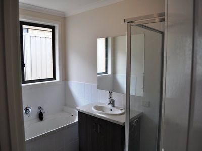 15 Squirrel Glider Drive, Thurgoona