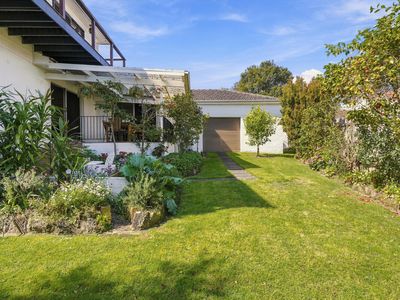 29 Threadbow Crescent, Wheelers Hill