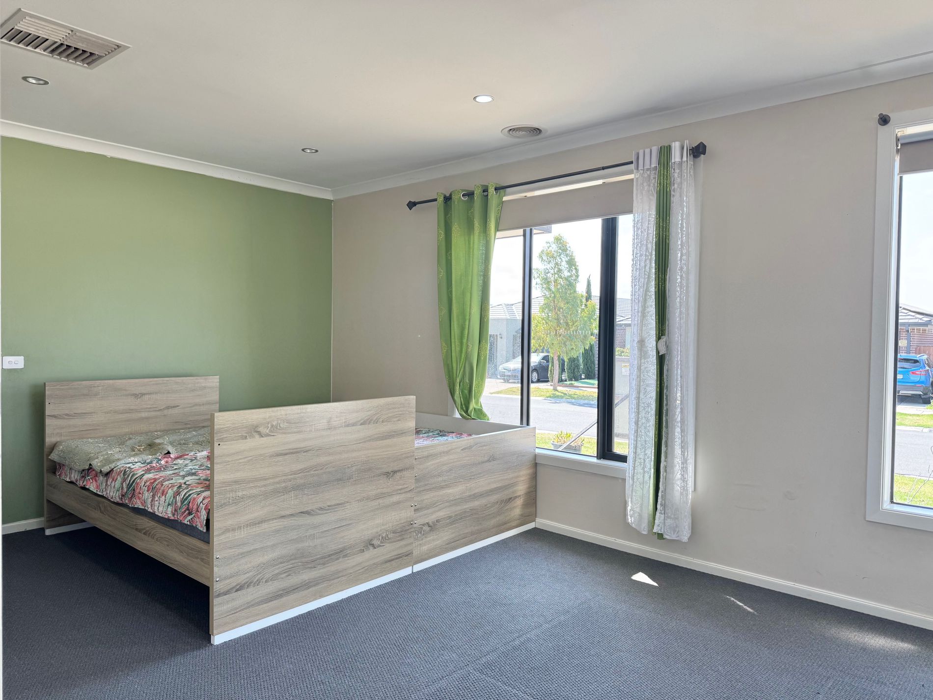 16 Pastille Road, Manor Lakes