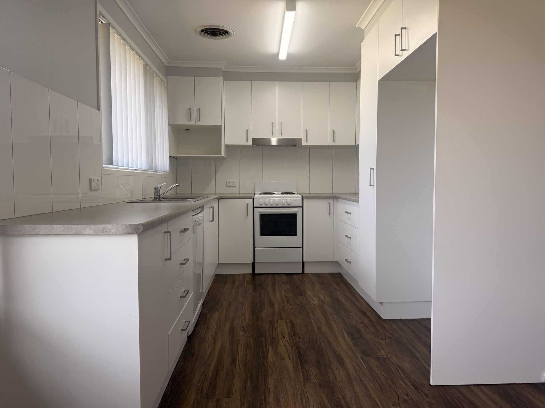 8 Mcdonnell Street , Forbes