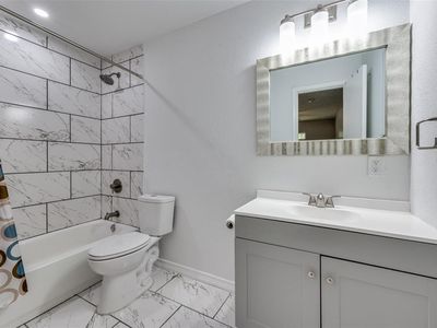 2414 East Kiest Boulevard, Dallas, TX, International