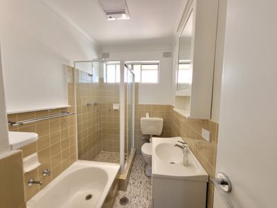 9 / 23 Phillip St , Roselands