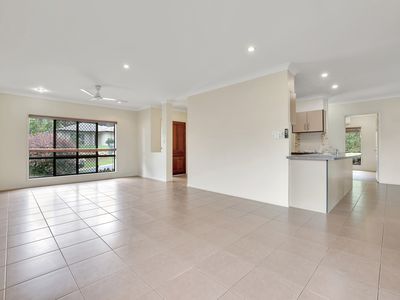 32 Lillipilli Street, Redlynch