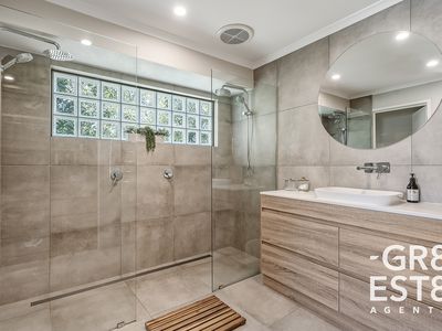 6 Mercy Court, Narre Warren South