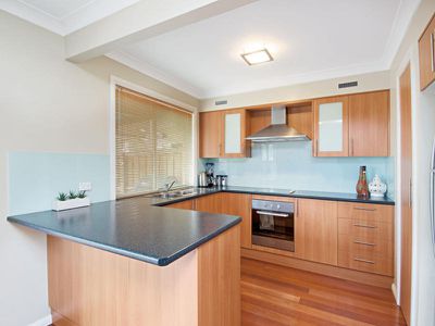 9 Yantara Place, Woodcroft