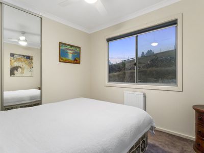 101 Bennetts Road, Mountain River