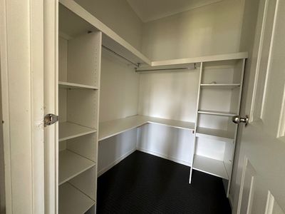5 Hemingway Grove, Cranbourne West