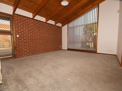 1/93 Chirnside Avenue, Werribee