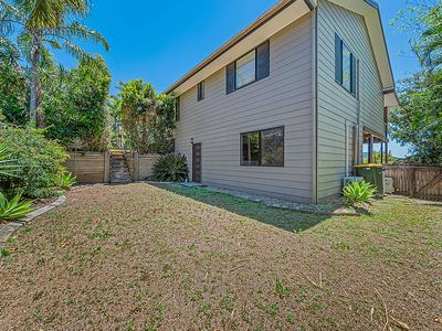 4 Daydream Court, Cannonvale