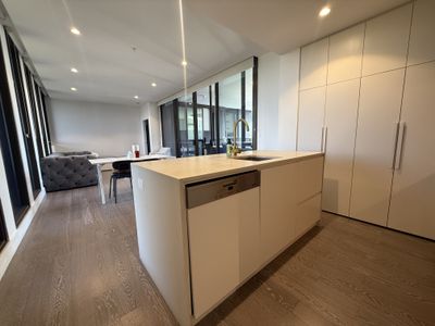B902 / 80 Waterloo Road, Macquarie Park