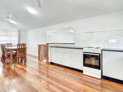 27 Meyer Ave, Wangan