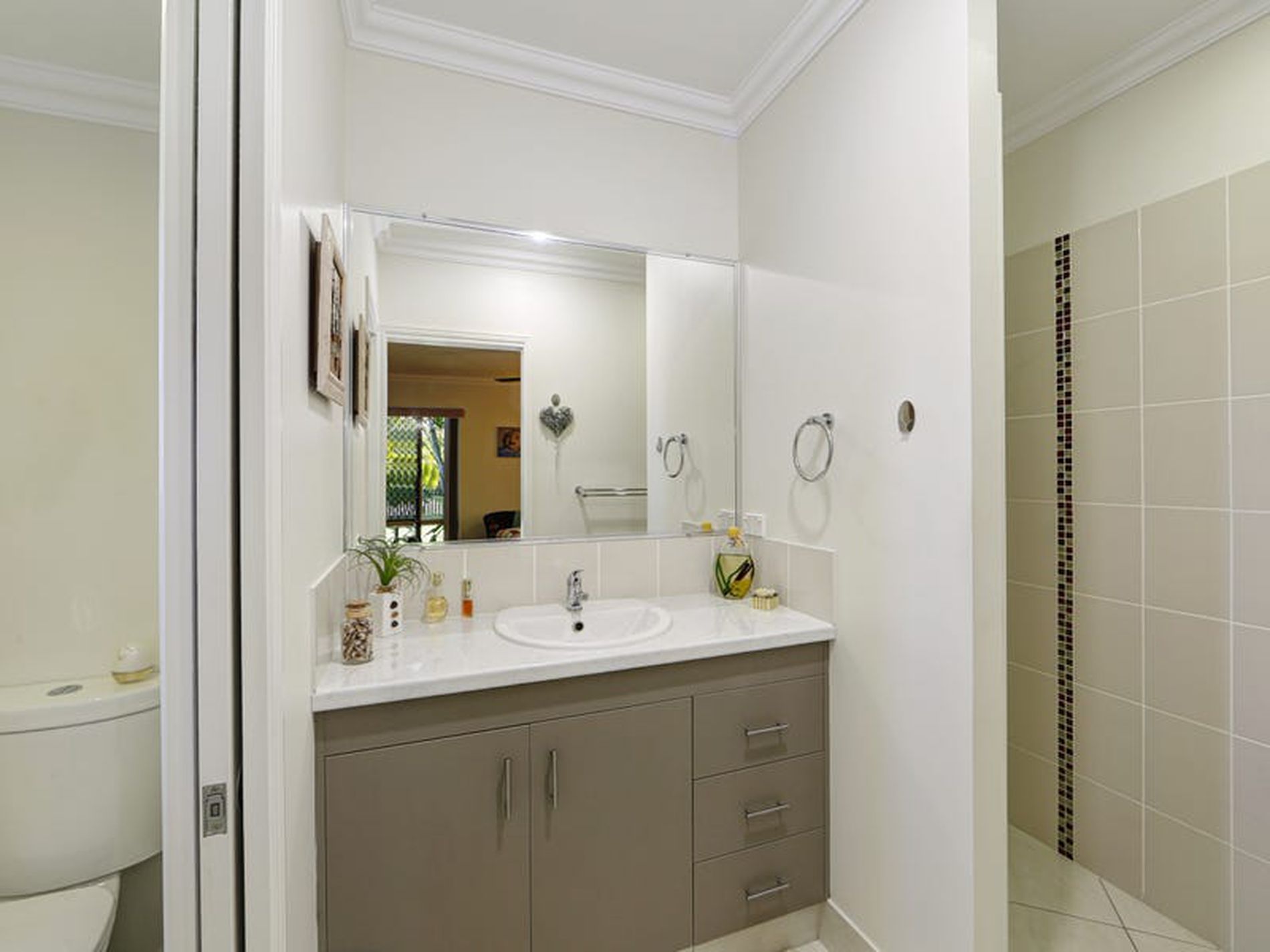 12 Honeyeater Ct, Woodgate