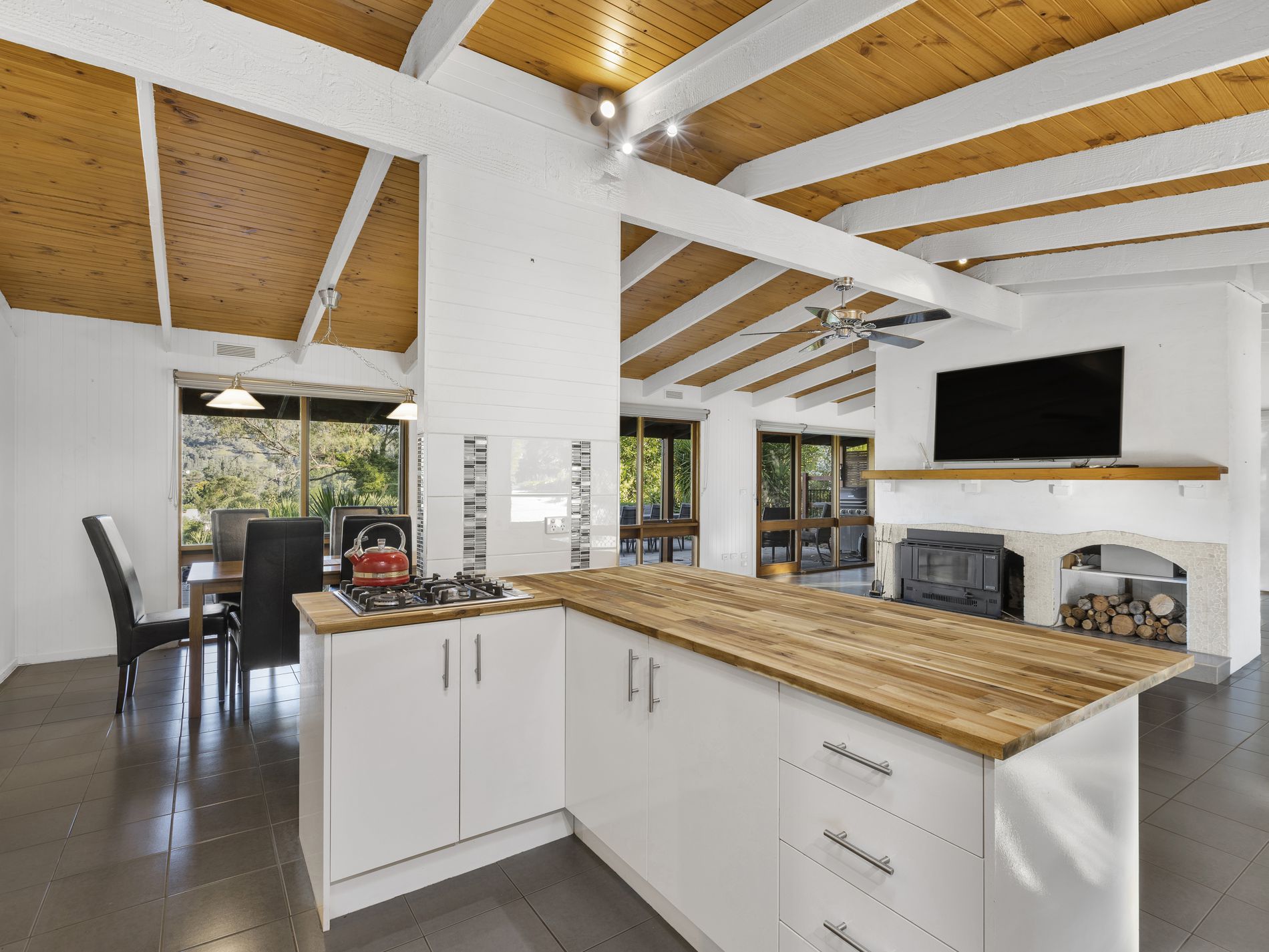 9 Braeside Court, Tawonga South