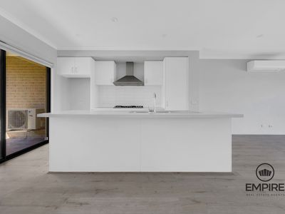 5 Lopes Walk, Clyde North
